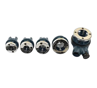 Клуппы трубные для конических резьб R (BSPT) 3/8-1/2-3/4-1-1 1/4" c трещоткой набор в пластиковом кейсе CNIC