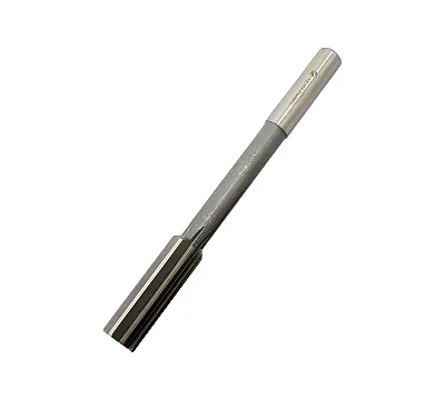 Развертка d 18,0 Н7 ц/х машинная цельная Р6АМ5 (56х182) CNIC